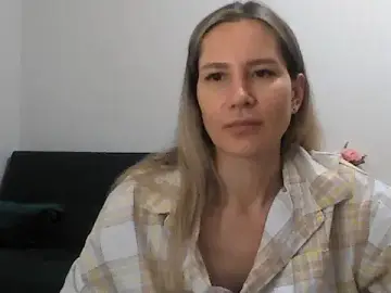 Tavriena  live sex cam