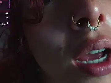 Bri_von_dhara__  live sex cam