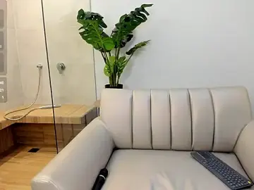 MiaLiore_  live sex cam