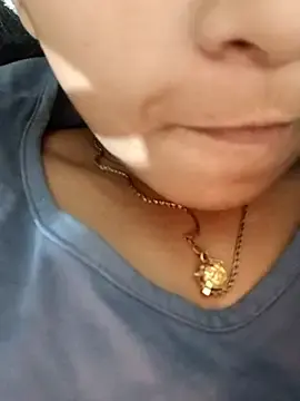 Shivani-Star  live sex cam