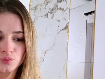 SweetyLicky  live sex cam
