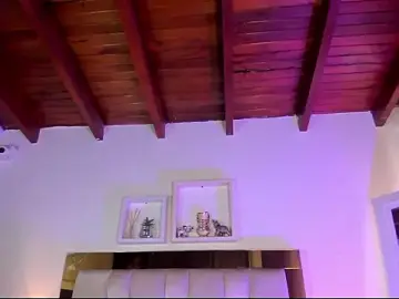 Emmy_r  live sex cam