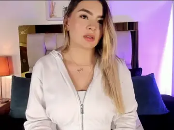 Emmy_r  live sex cam