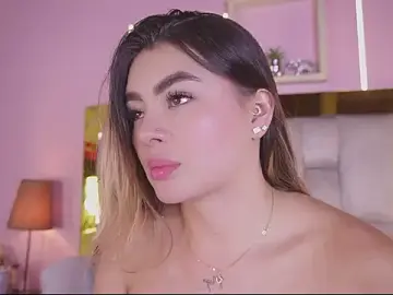 Emmy_r  live sex cam