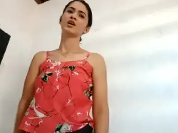 AminaLeverentz  live sex cam