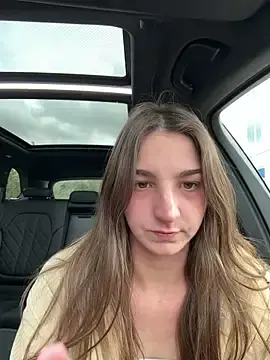 DoriDelux66  live sex cam