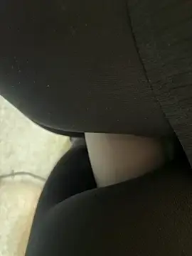 HiddenHoneyLDN  live sex cam