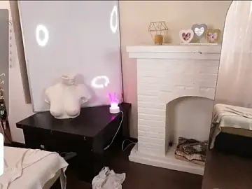 JanineFlosi  live sex cam