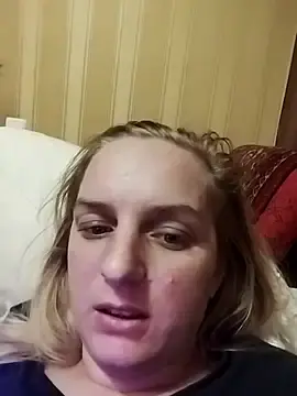 Tatka95  live sex cam