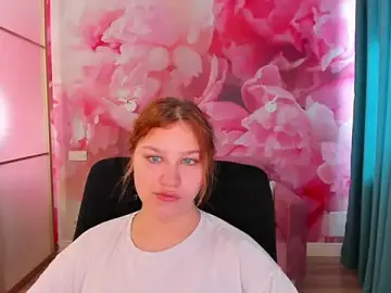 AngelinaLow  live sex cam
