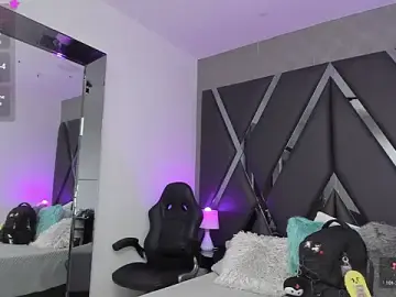 HaniKuspoka  live sex cam