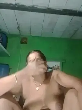 Shivani09900  live sex cam