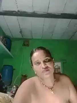 Shivani09900  live sex cam
