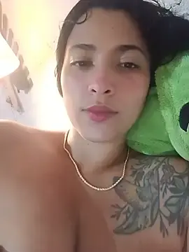 Vikyvoyeur  live sex cam