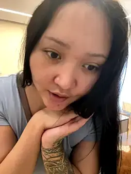 Yuliya22  live sex cam