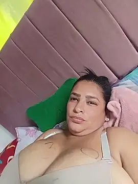 Hugeboobs_zafiro  live sex cam