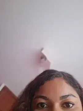 Maia_00  live sex cam