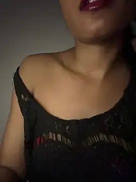 Isha_Bebo  live sex cam