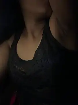 Isha_Bebo  live sex cam