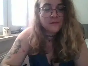 LucyTease  live sex cam