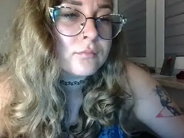 LucyTease  live sex cam
