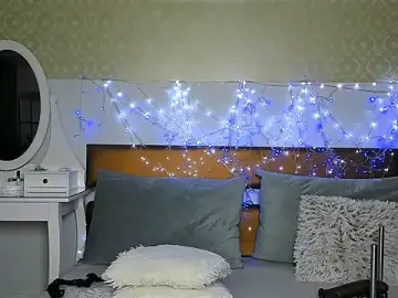 MiaBeeXX  live sex cam