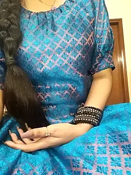 Pallavi_36  live sex cam
