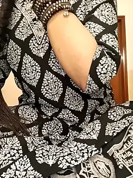 Pallavi_36  live sex cam