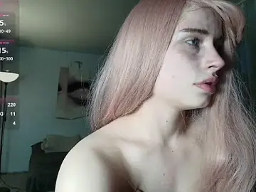 PieraMarch  live sex cam