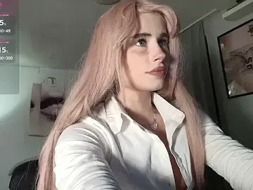 PieraMarch  live sex cam
