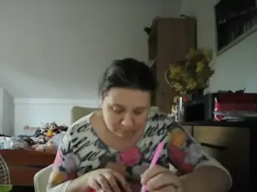 ReifeVenna  live sex cam