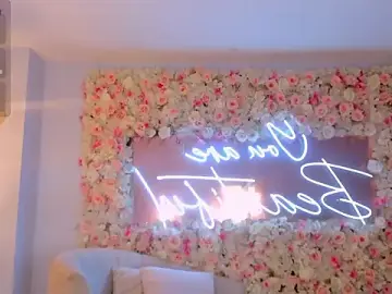 ValeriaVelvet  live sex cam