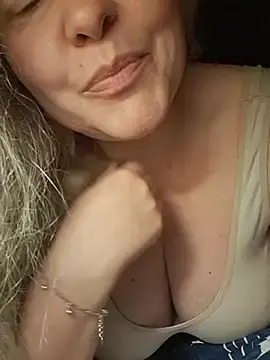 Viola27  live sex cam