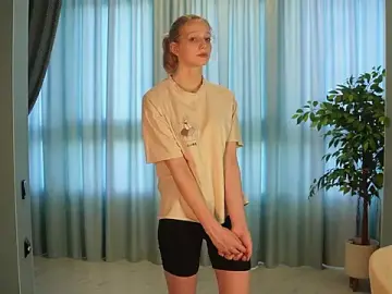 YunHatchel  live sex cam