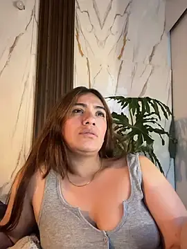 Emmily_d  live sex cam