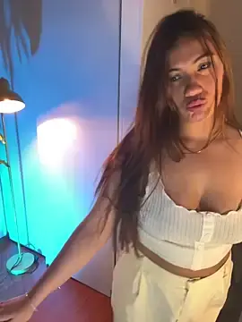 Emmily_d  live sex cam