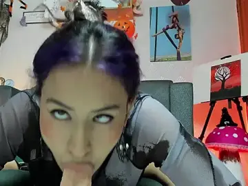 Alaia_Love77  live sex cam