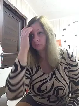BustyBlond  live sex cam