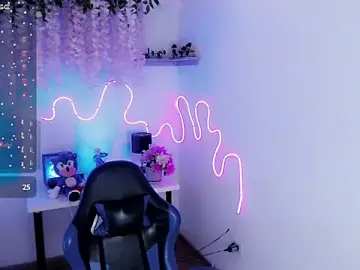 Lunyhose  live sex cam