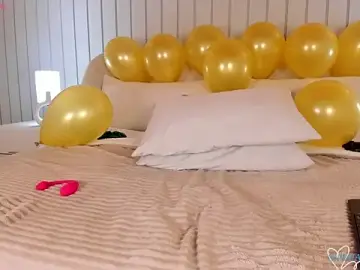 Maia_Collins  live sex cam
