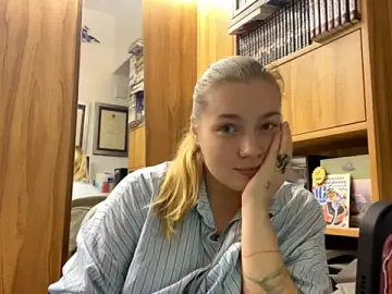 MamieVanderhurst  live sex cam
