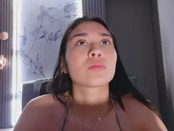 Adaira31  live sex cam