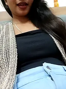 Avii5  live sex cam