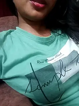 Avii5  live sex cam