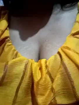 Kaviyaponnu0987  live sex cam