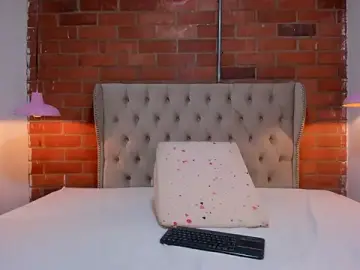 BellaSky1  live sex cam
