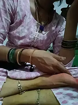 Haseenaa  live sex cam