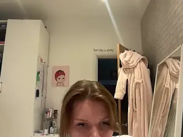 Melissamayy  live sex cam