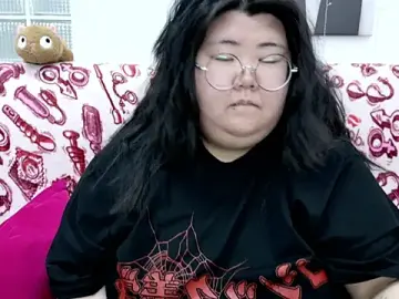 Nadine_asian  live sex cam