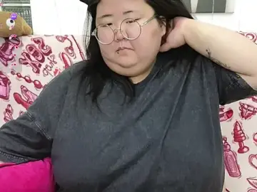 Nadine_asian  live sex cam